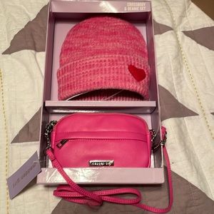Madden Girl Crossbody & Beanie set! Super cute, check this one off your list!